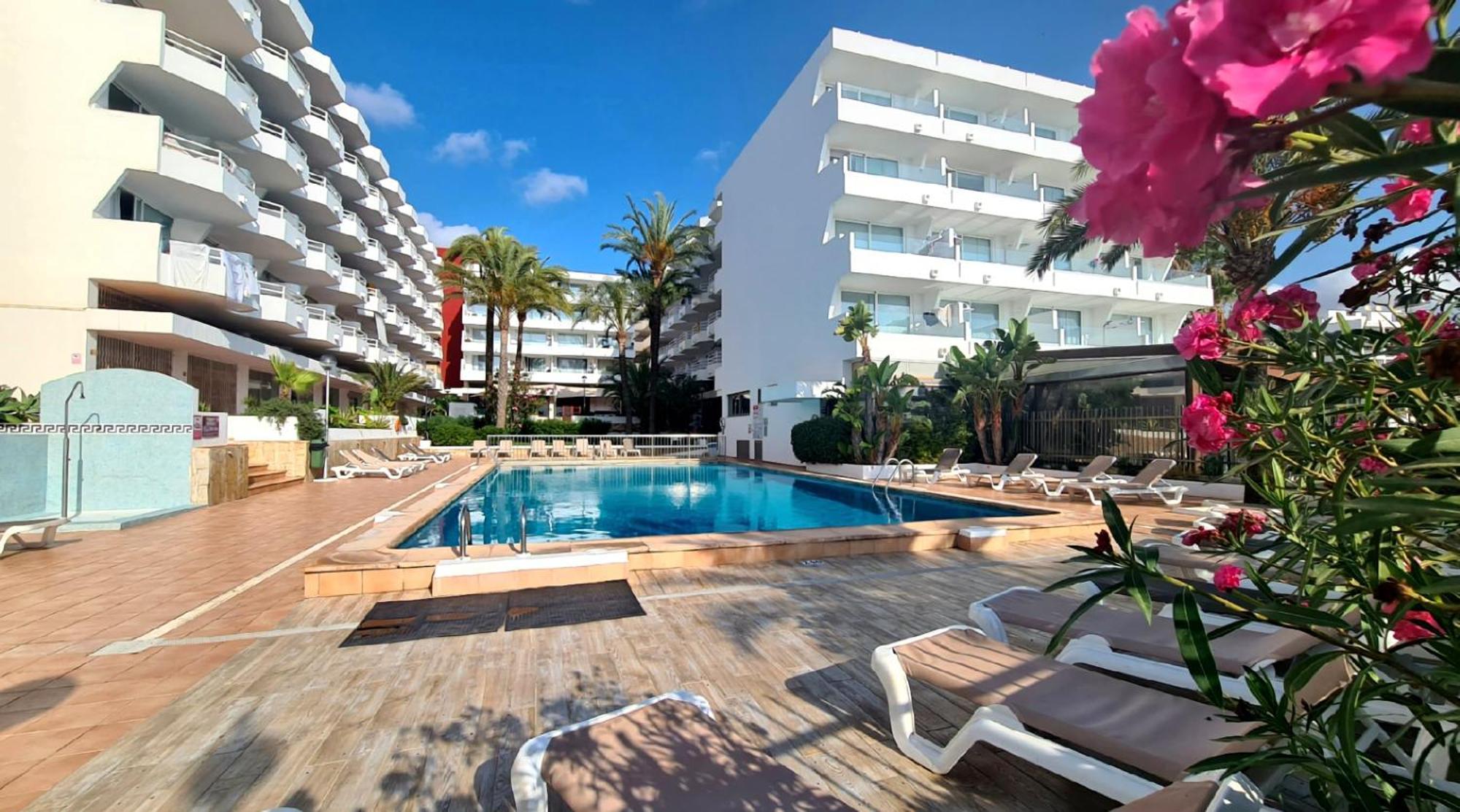Apartamentos Llobet Ibiza Zewnętrze zdjęcie