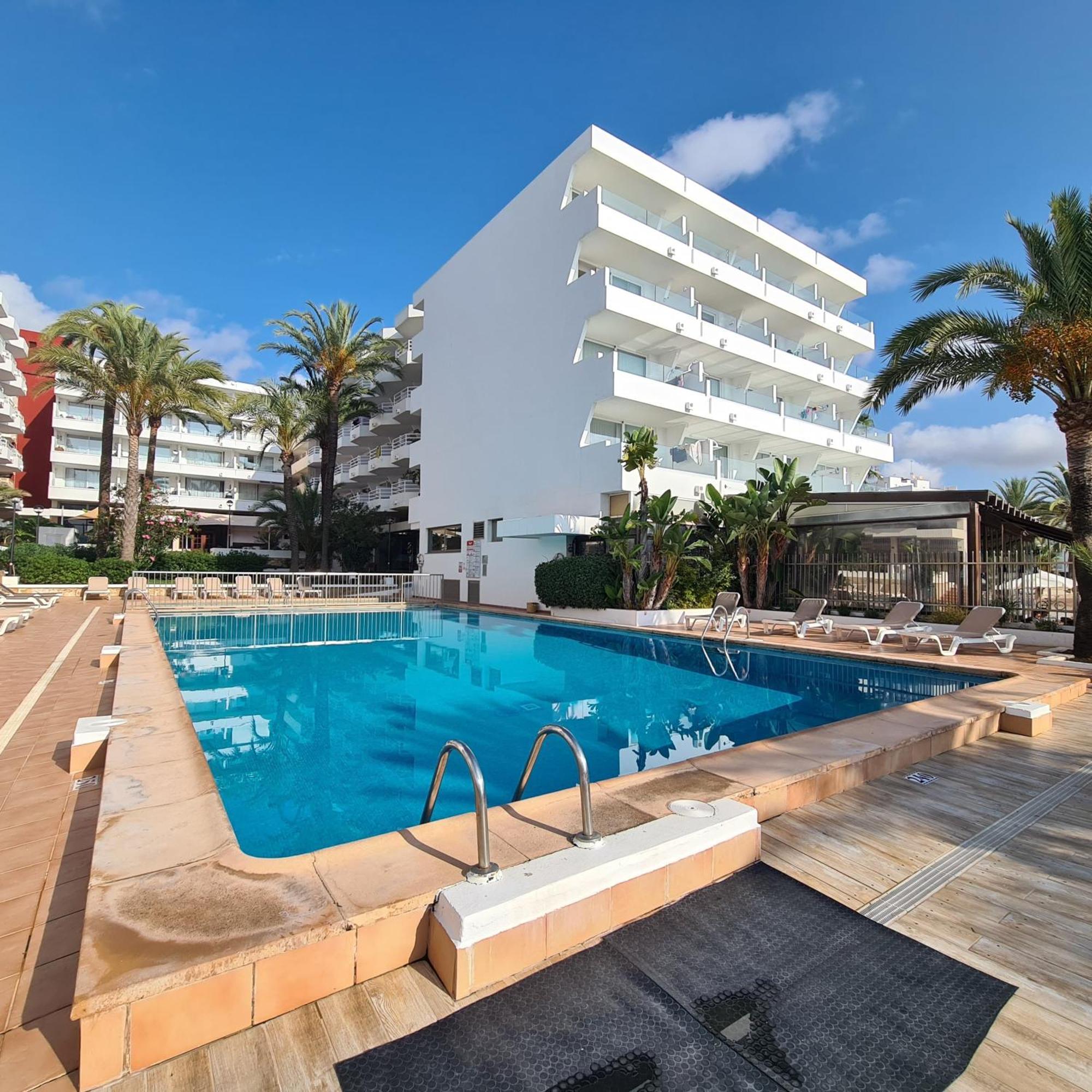 Apartamentos Llobet Ibiza Zewnętrze zdjęcie